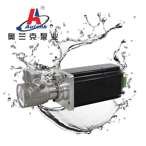 泵浦簡介：VP-DC 系列葉片泵配置永磁直流無刷電機(jī)，可配置直流電壓48V\36V\24V。泵體主要由增壓室、葉片、轉(zhuǎn)子、泵體、電機(jī)等部件組成，可根據(jù)使用需求，選配不銹鋼、黃銅作為泵體材質(zhì)；循環(huán)介質(zhì)為不含顆粒、纖維的水、乙二醇、甲醇、導(dǎo)熱油等。產(chǎn)品具有可自吸、高揚(yáng)程、小流量、結(jié)構(gòu)精密、體積小、噪音低、外觀精致等特點(diǎn)。2.應(yīng)用領(lǐng)域：適用于激光設(shè)備冷卻、等離子切割機(jī)、X 射線和醫(yī)用激光冷卻系統(tǒng)、實(shí)驗(yàn)室設(shè)備冷卻循環(huán)、高壓清洗設(shè)備、反滲透系統(tǒng)等領(lǐng)域